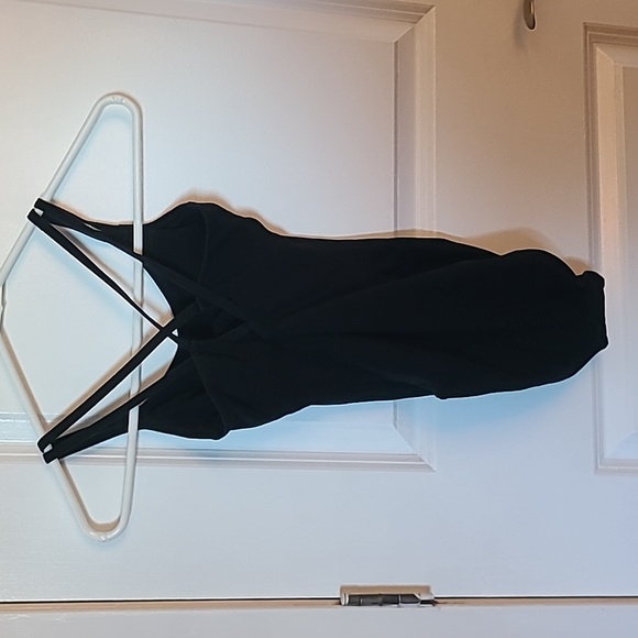 Black Cross Back Capezio Leotard - Picture 4 of 5